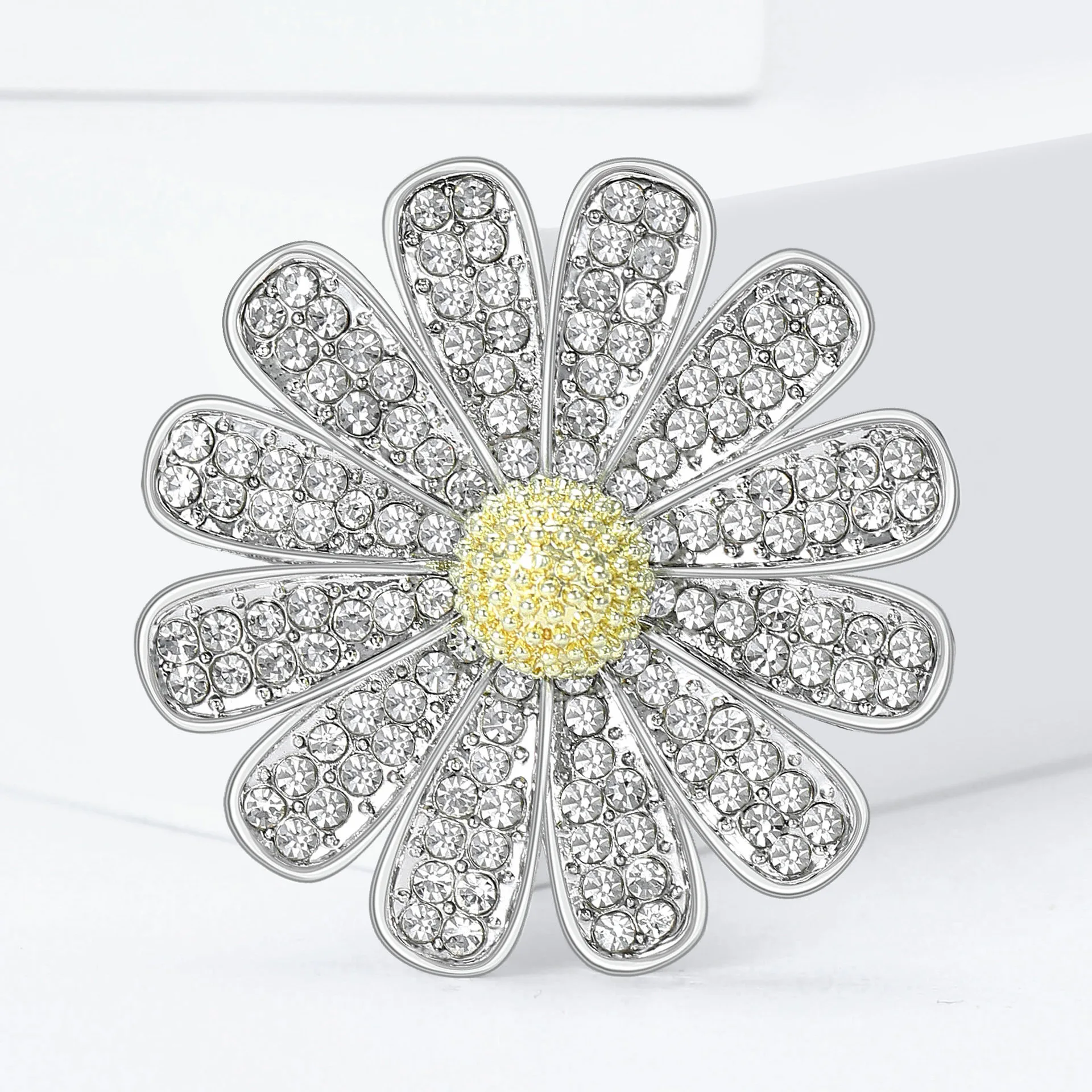 1PC Silver Tone Rhinestone Daisy Flower Brooch Pin, Sparkling Crystal Daisy Lapel Pin, Women Fashion Decoration Gift