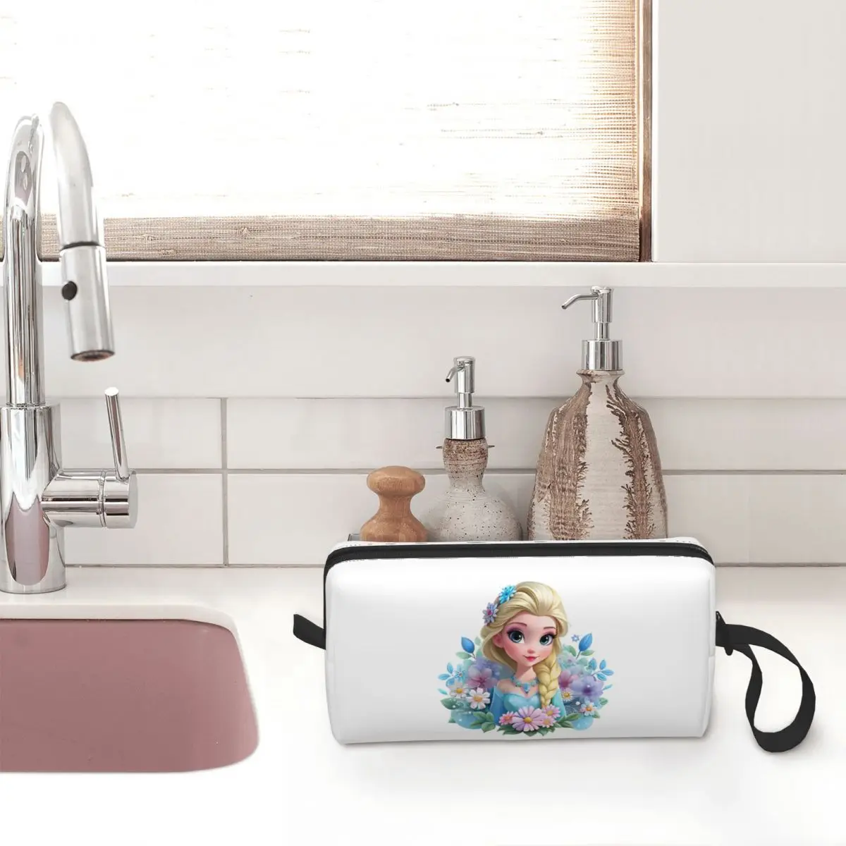 Frozen Elsa Princess Flower Cosmetic Bag for Women Makeup Bags Travel Water Resistant Toiletry Bag Organizer Pouch