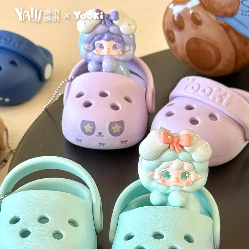

100% натуральная обувь Yooki, новая милая обувь с отверстиями, модная слепая коробка, подвеска, только обувь без куклы, игровая тайна, подарок, игрушка и хобби для ребенка