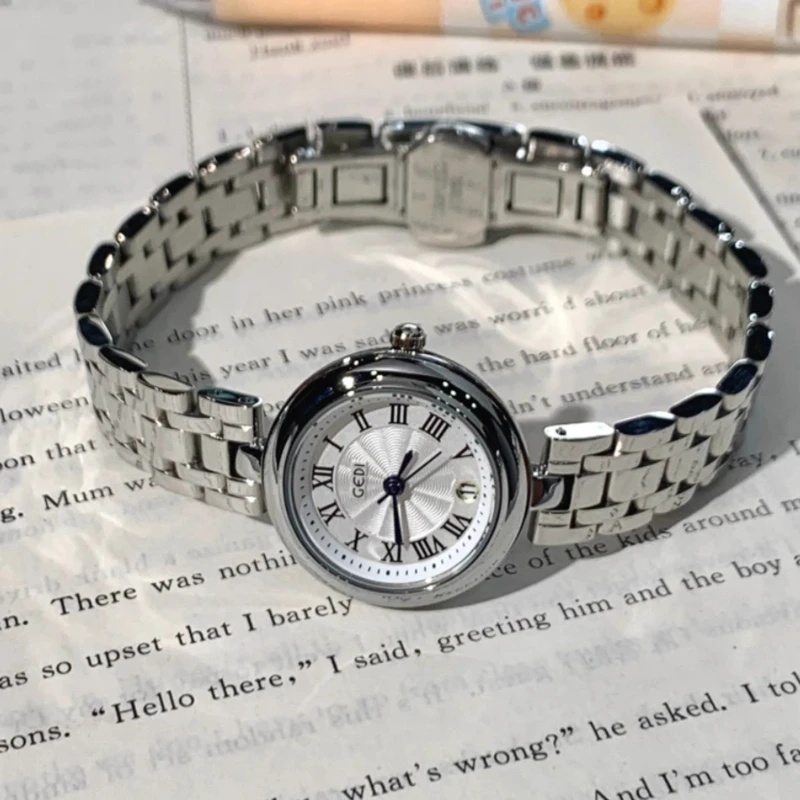 Korean women's watch women's high-end sense classic trend fashion niche light luxury small exquisite quartz watch birthday gift