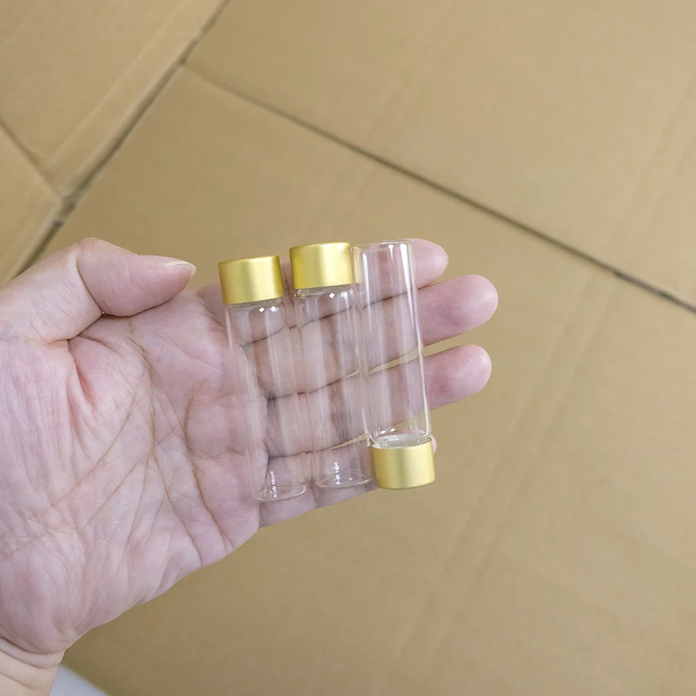 Mini bouteilles en verre de 6ml avec bouchon à vis en plastique, couvercle en or mat, flacons d'épices vides en safran, contenant alimentaire, 100 pièces