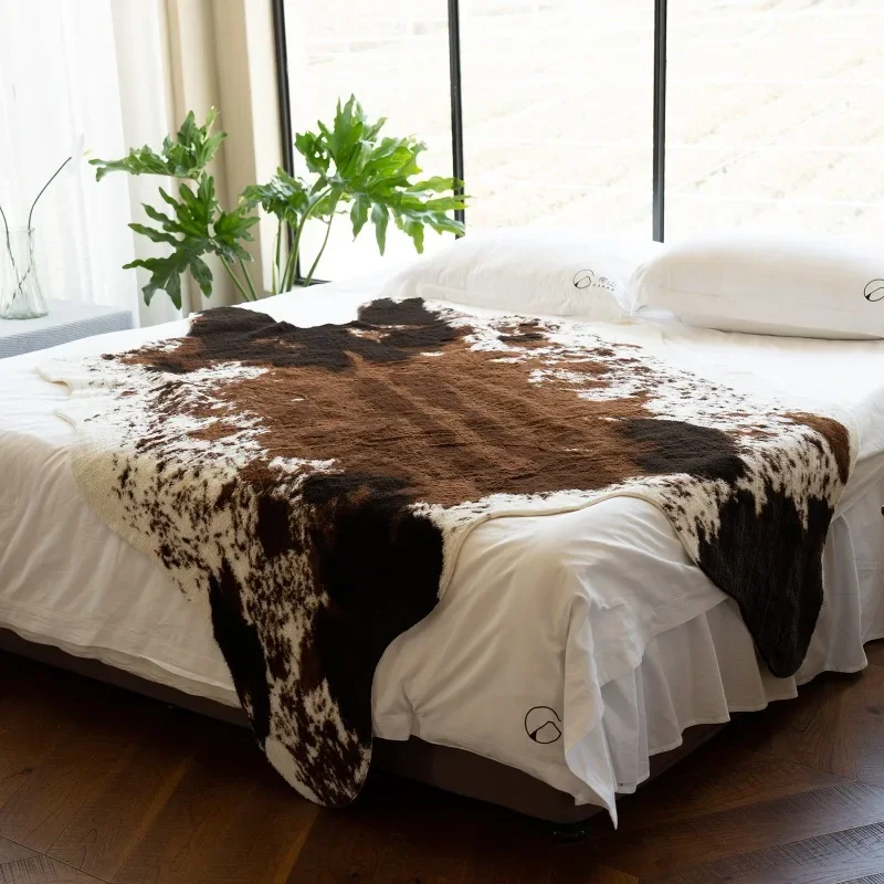 140x200cm Imitation Animals Skin Area Rugs Soft Faux Fur Cow Leather Carpet for Bedroom House Decoration Christmas Decor