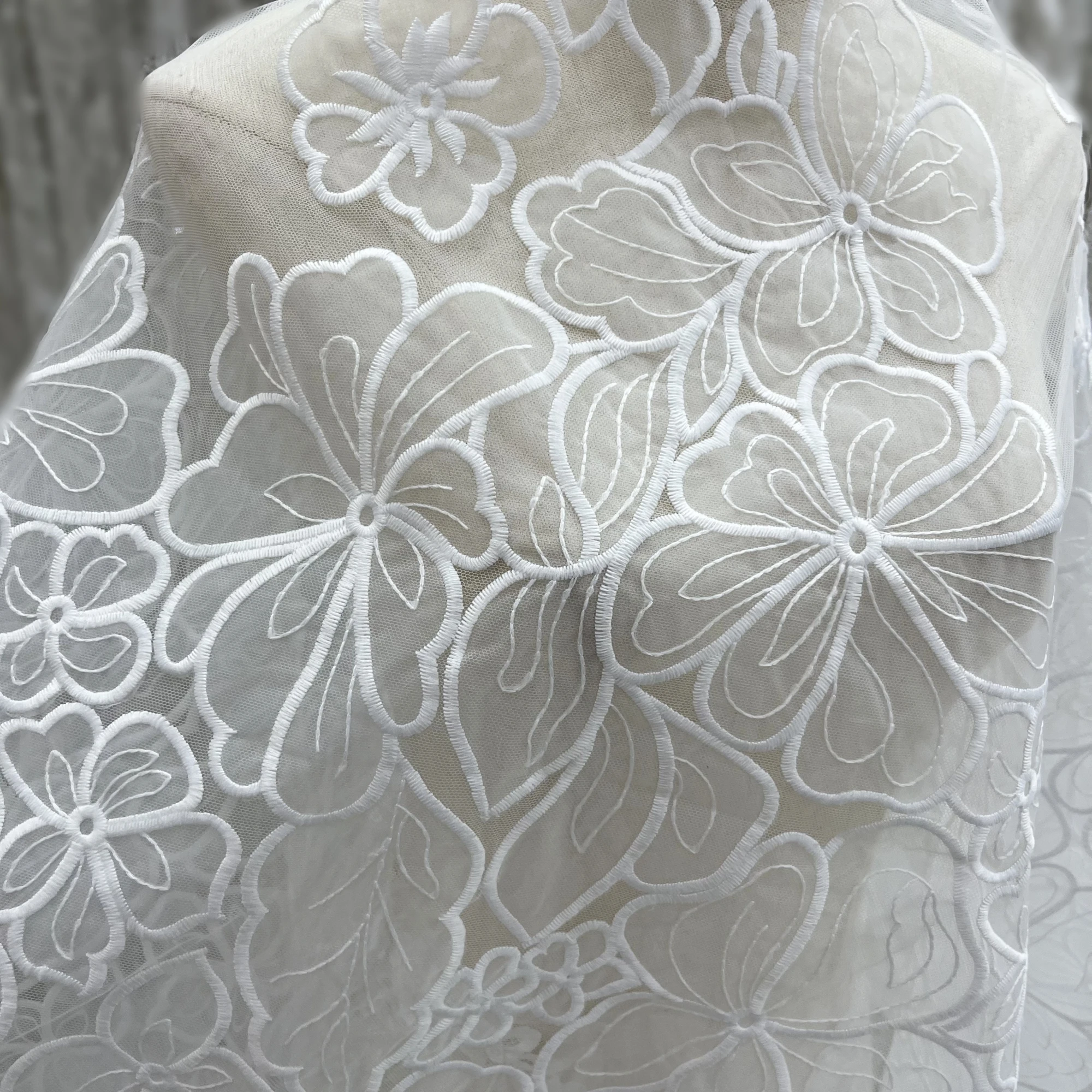 Simple And Delicate Appliquéd Embroidery Lace Fabric Is Suitable For Wedding Women's Dresses