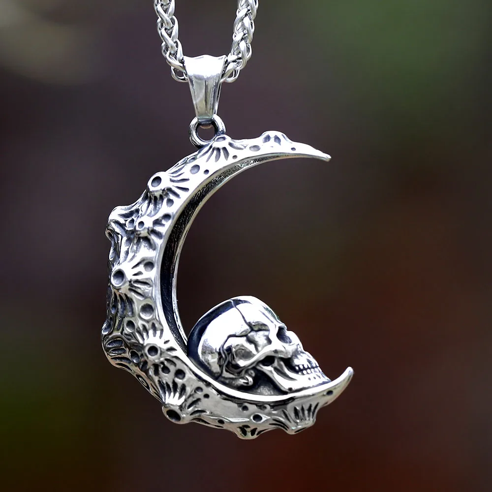 2023 New Big Stainless Steel 3D Moon Skull Pendant Biker Punk Collection Neckalce For Man Jewelry free shipping