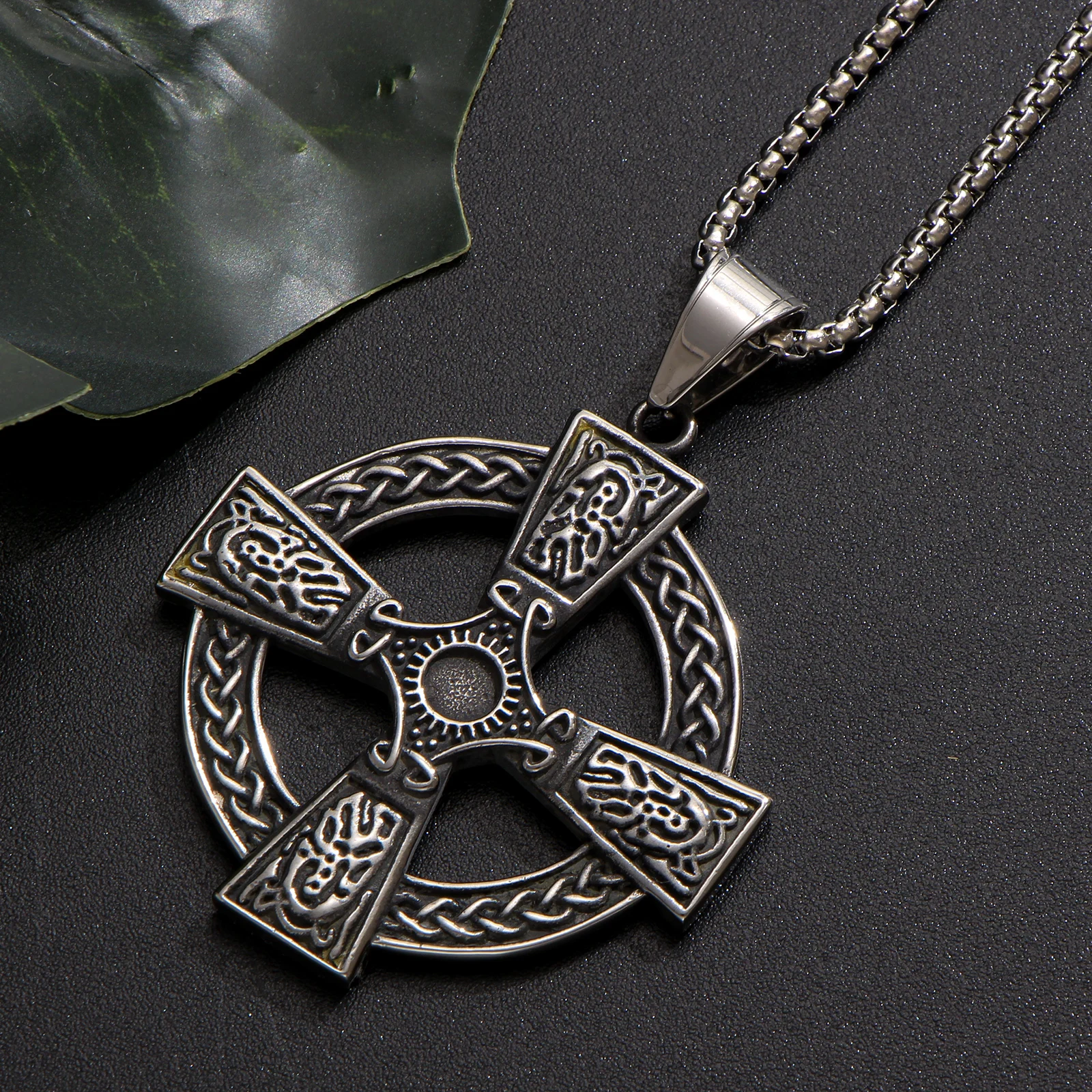 LNCHRAN Men 316L Stainless Steel Antique Celtic Solar Cross Pendant Necklace Box Chain Irish Vintage Jewelry Gift For Men - view 5