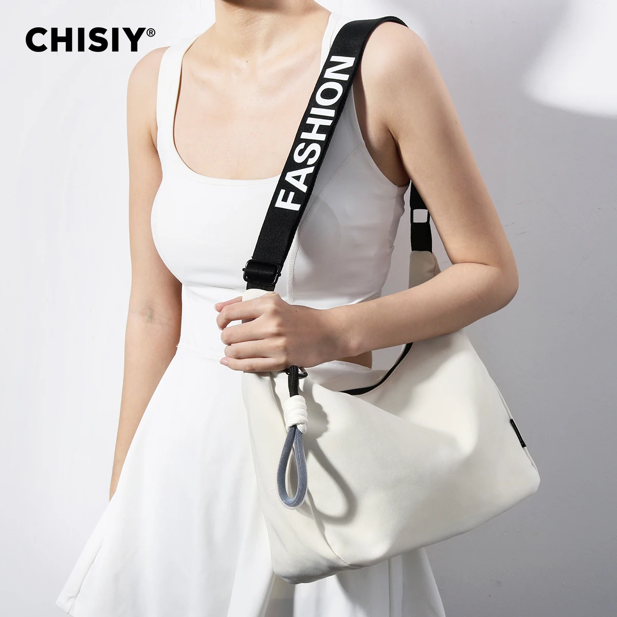 CHISIY original handmade super cool Japanese splicing white crossbody bag suitable for female college students\' fitness exercise