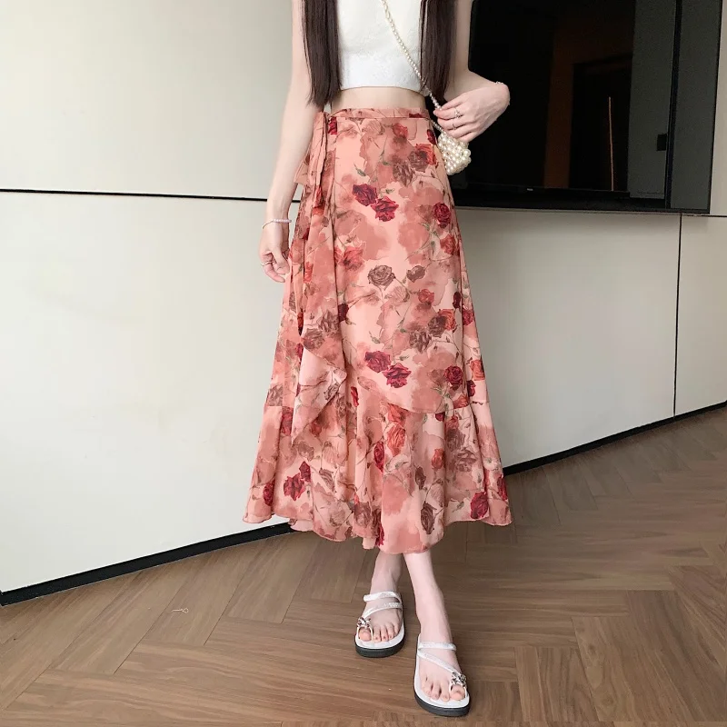 Carmine rose print