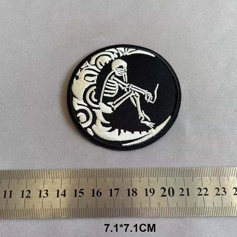 6 Stück/Schwarze Stoff-Applikationen, runde Abzeichen, Kleideraufkleber, Wolf, Pinguin, Bergmotiv, aufbügelbare Patches für Kleidung, Rucksack – Detail 12