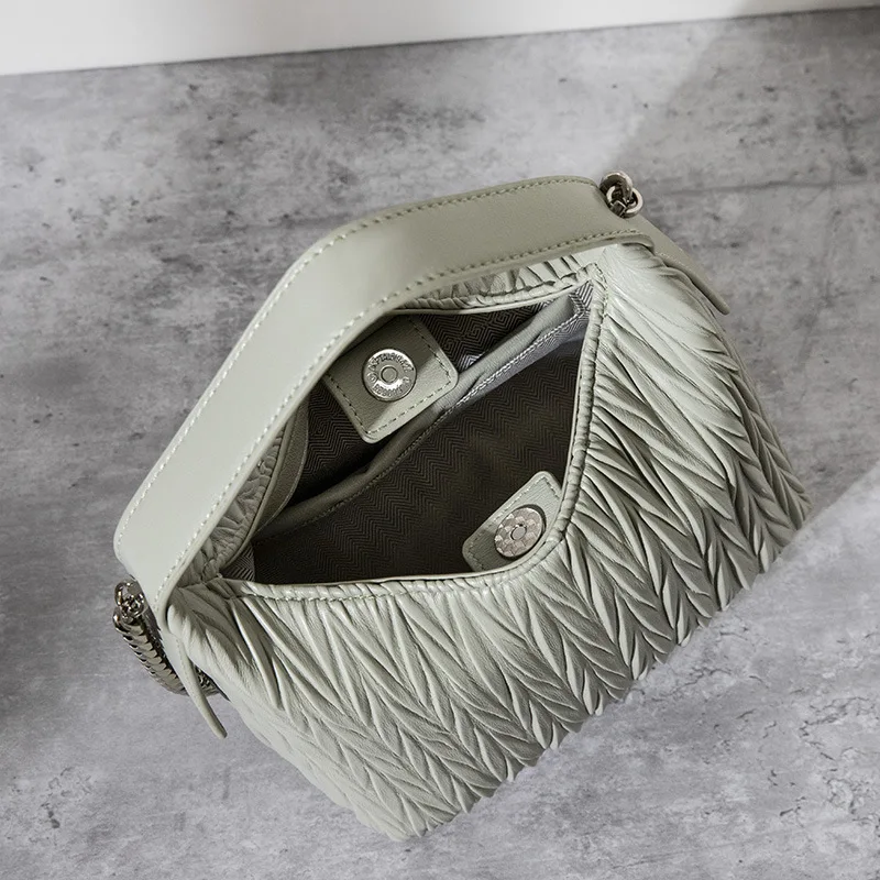 Pleated Women's High-Quality Exquisite Handbag 2024 New Fashion Bucket Bag Versatile Shoulder Crossbody Bag