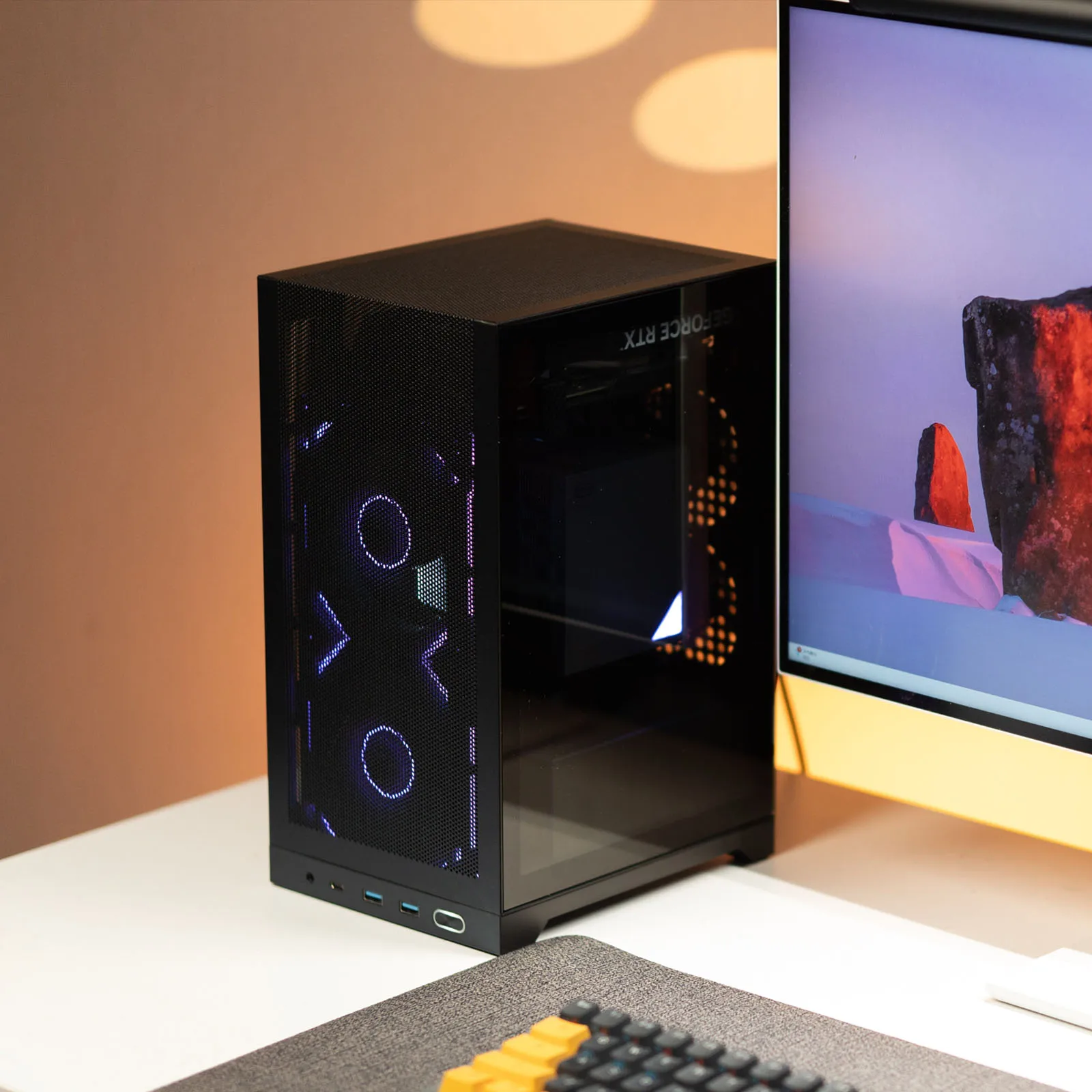 Shiny Snake L200 mini itx ケース　自作PC shiny-snake-just-launch-l200-a