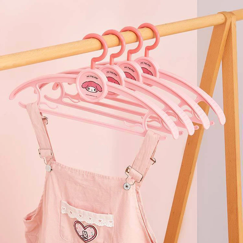 5 uds Kawaii Sanrio tendedero balcón encantador Hello Kitty productos para el hogar niñas plástico antideslizante estudiantes dormitorio percha de ropa