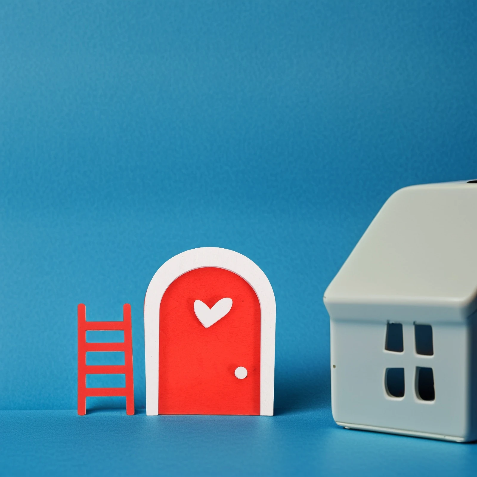 

2Pcs Miniature Wooden Door Set Garden Decor Mini Wood Door Craft Outdoor Yard Decoration Tiny Ladder Prop for Micro Landscape