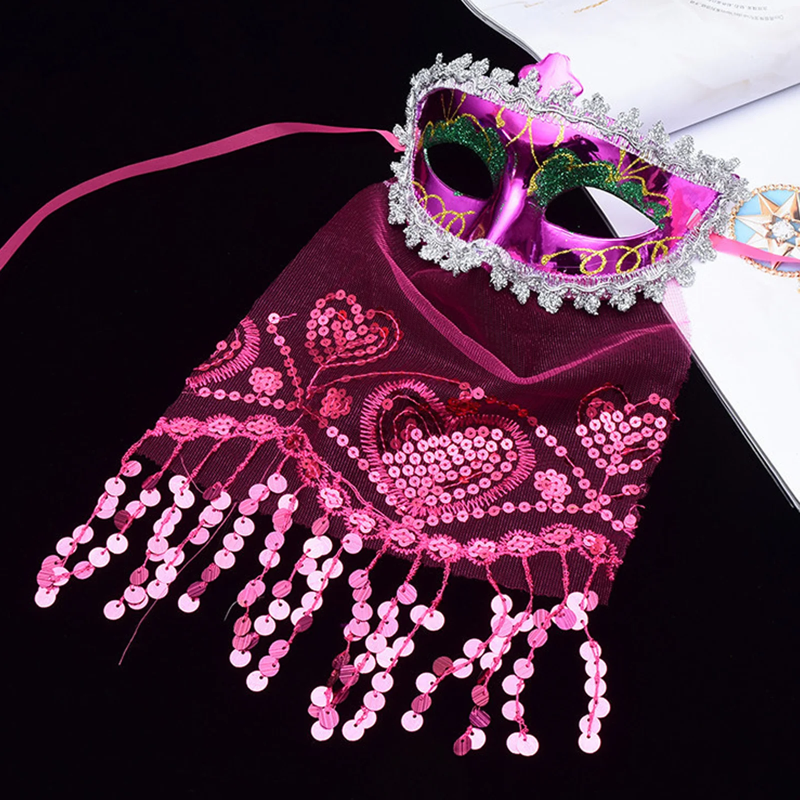 

4pcs Masks Elegant Plastic Lace Lightweight Party Accessories Halloween Carnival Women Masks Masquerade Mask Veil