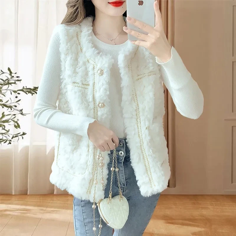 2025 Autumn Winter New Small fragrance style Vest Jacket for women Lamb furry Cotton Thick loose Jacket Female Short Waistcoat