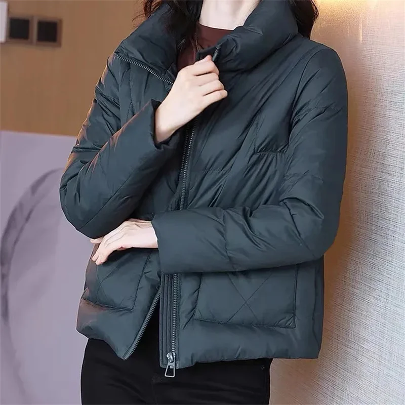 Short Down Padded Coat Women 2022 New All-Match Winter Small Fashionable Foreign Style Mother Winter Thickened Coat Solid Color