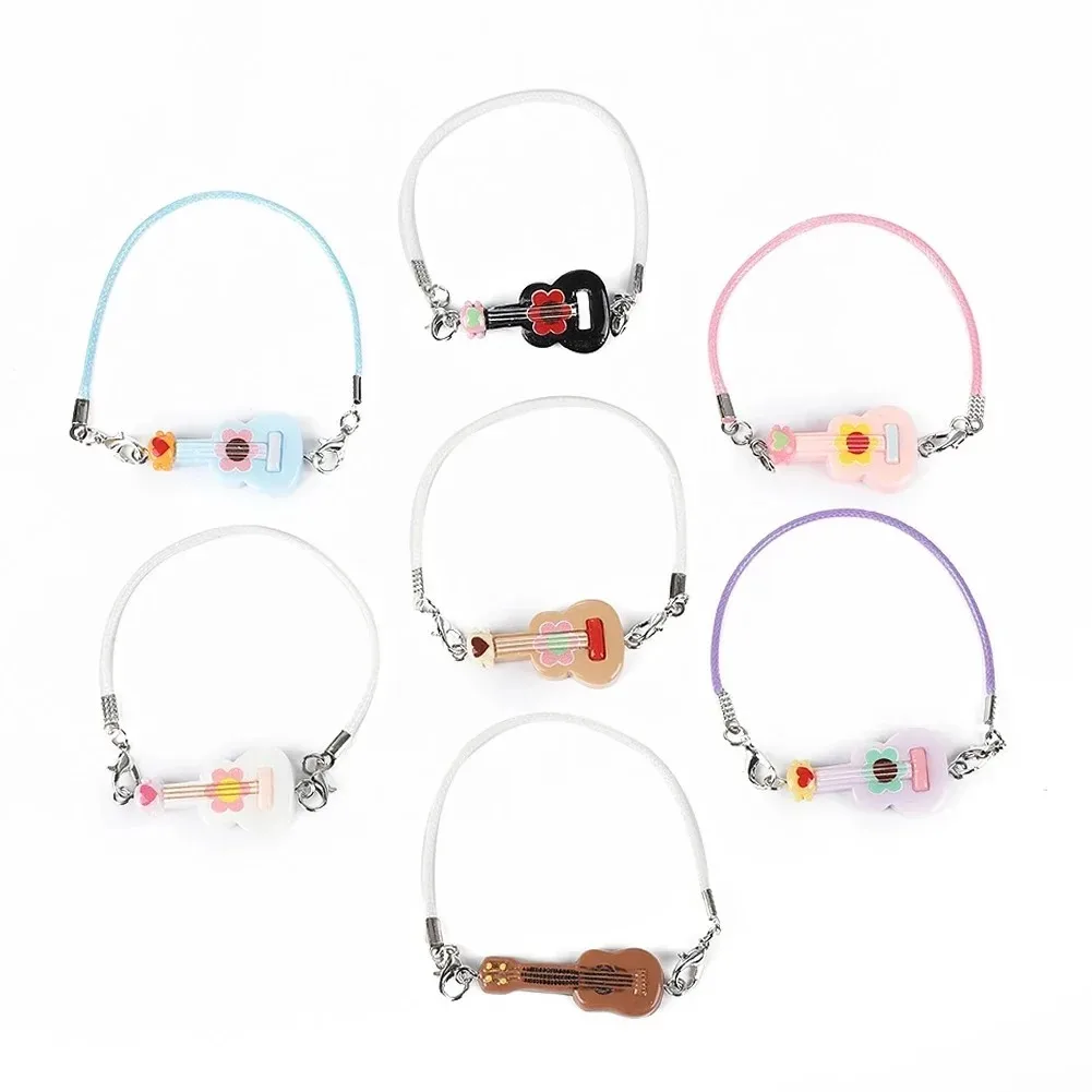 Mini Gitara Zawieszka dla Lalki Labubu BJD Śliczny Mały Mini Instrument Muzyczny Ozdoba Zawieszka z Kreskówki Słodki Prezent dla Pary