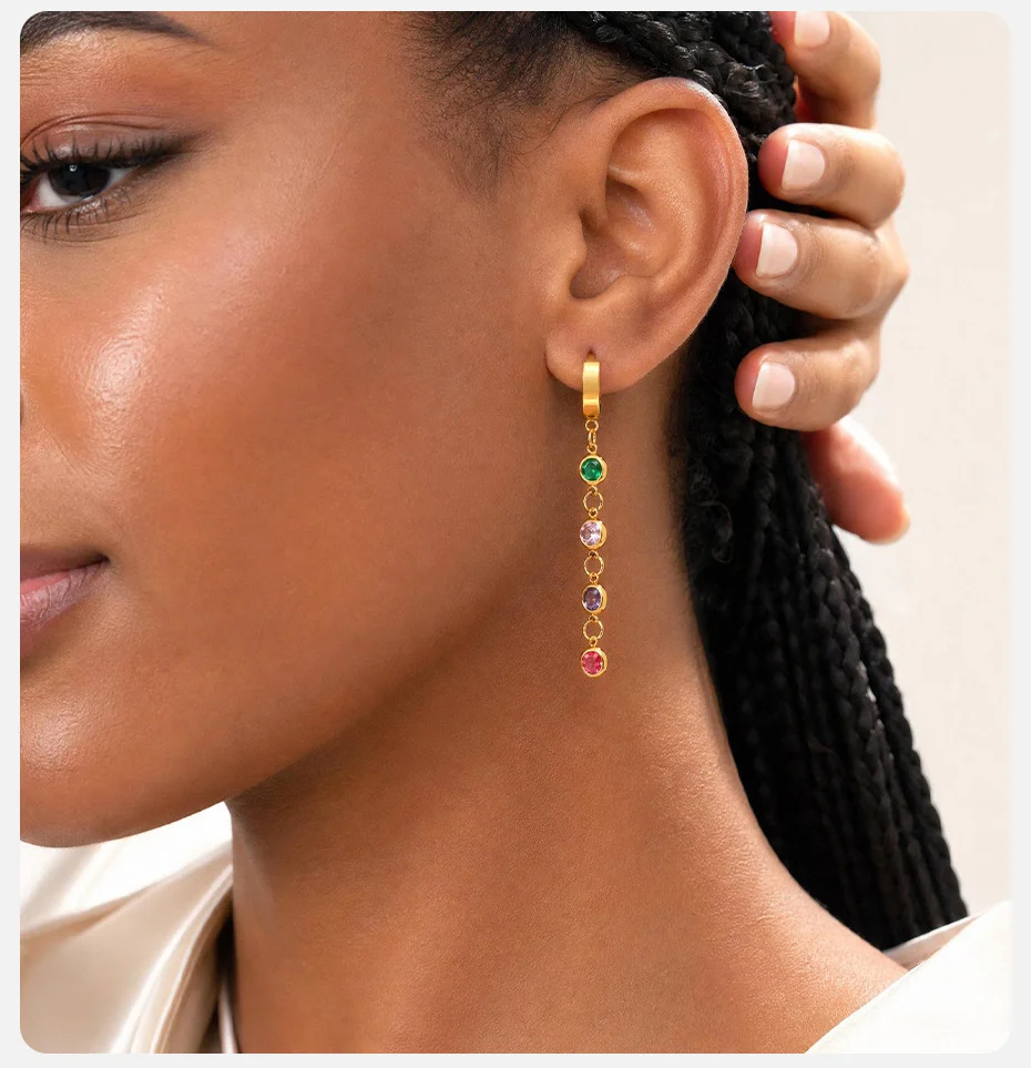 Vnox Minimalistisches, vergoldetes, mehrfarbiges Zirkonia-Schmuckset mit Halskette, Ohrringen und Armband für Damen, trendiger, farbenfroher Kristallschmuck – Detail 8