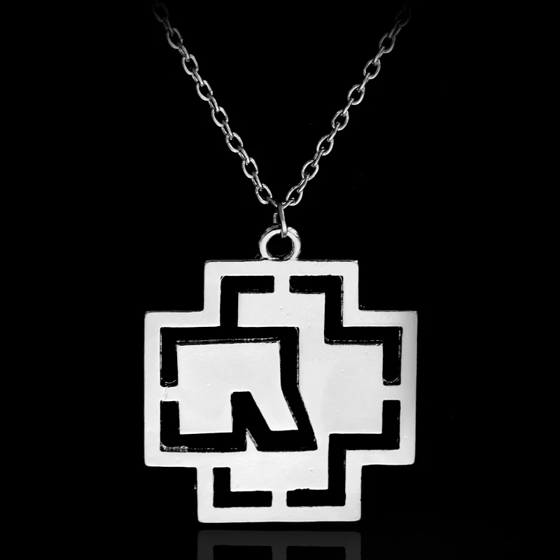 Cross Necklace Woman Hip Hop Necklaces Man Pendants Accessories High Quality Metal Necklace Fashion Novelty Souvenir