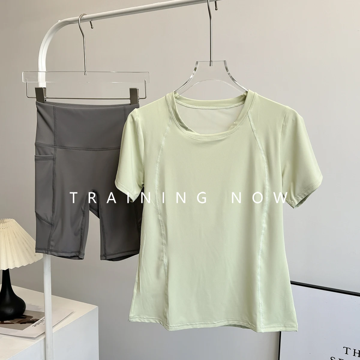 

Свободный быстросохнущий костюм для занятий в тренажерном зале для женщин, летние тонкие спортивные шорты для занятий йогой для пилатеса и бега