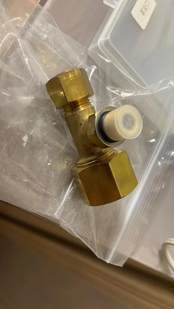 Аксессуары для кондиционирования воздуха Конденсатор с винтовым блоком 30HXCHXY, тройник-адаптер B4STWWH