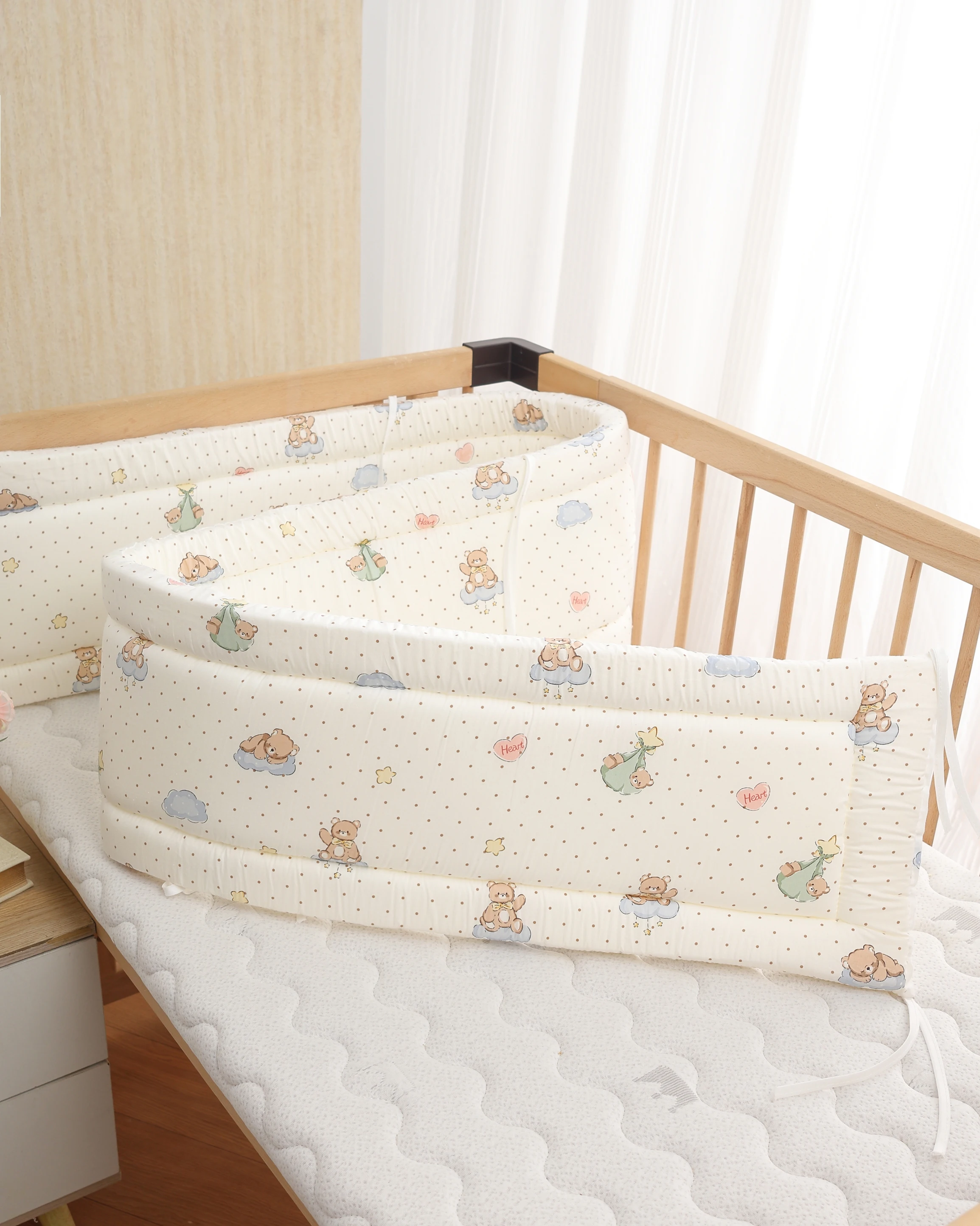 ベビーベッドフェンス コットンベッド保護レール、厚みのあるバ - Baby Nursery Glider のレビューと価格