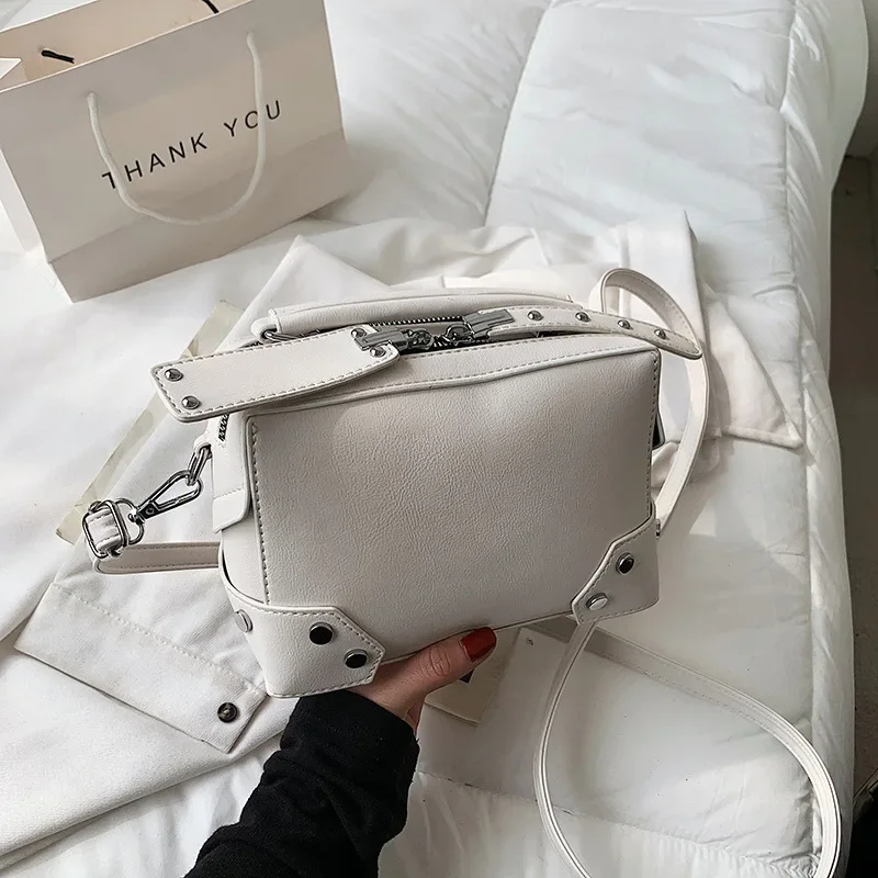 New fashion rivet bag women net red shoulder bag fashion solid color messenger bag cross-border small bag women image 3