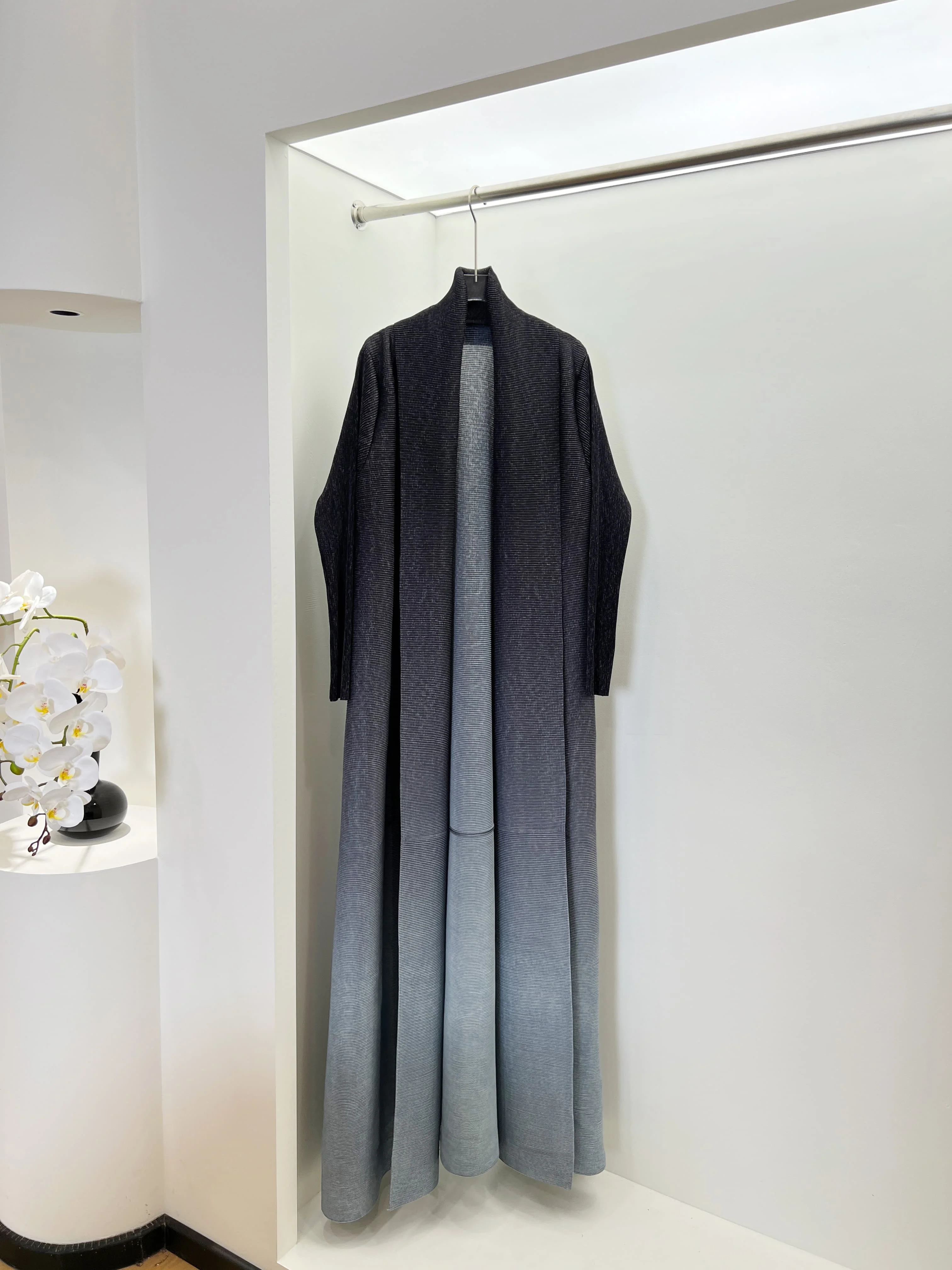 Miyake Pleated Gradient Jacket 2025 Spring New Loose Long Sleeve Cardigan Robe