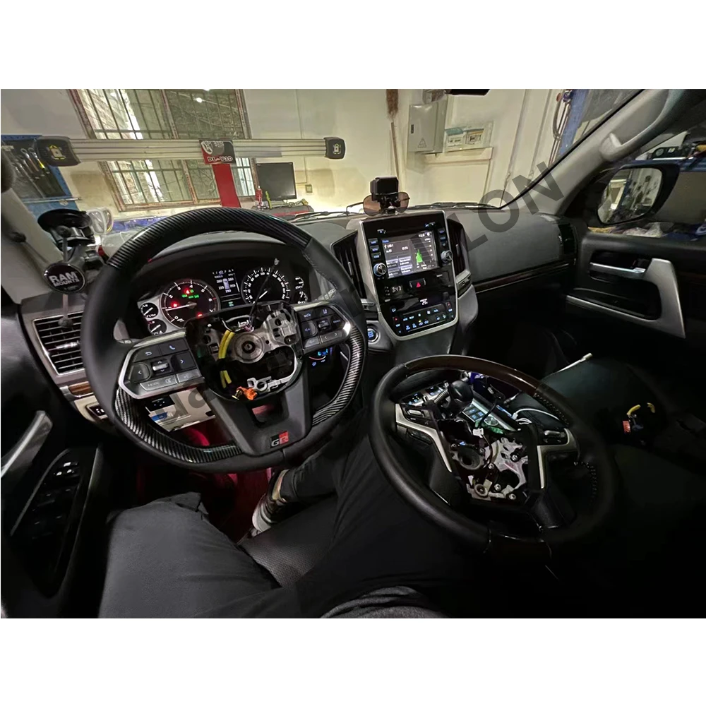 Volant chauffant en Fiber de carbone, prix d'usine, adapté à Land Cruiser 2022