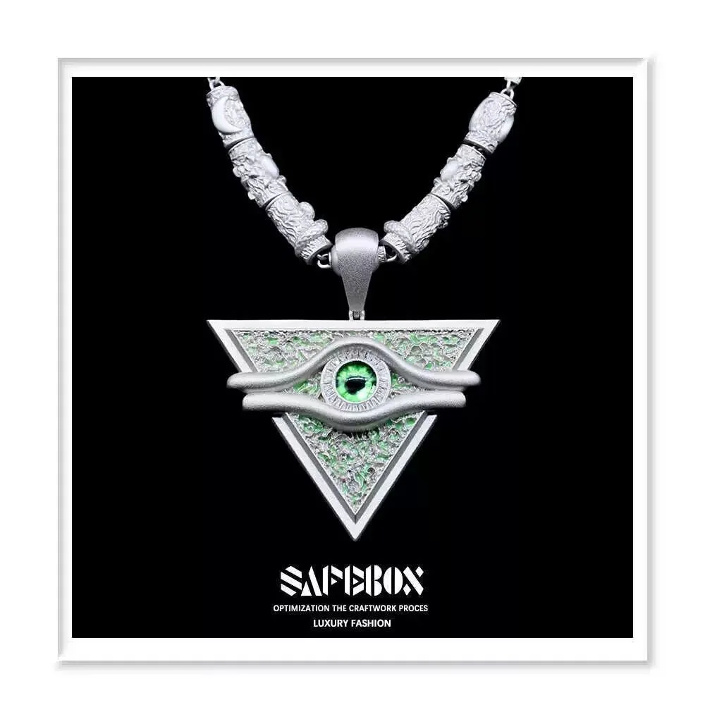 New Punk Style Necklace, Hip-Hop Large Triangular Devil's Eye Pendant, High-End Neck Jewelry