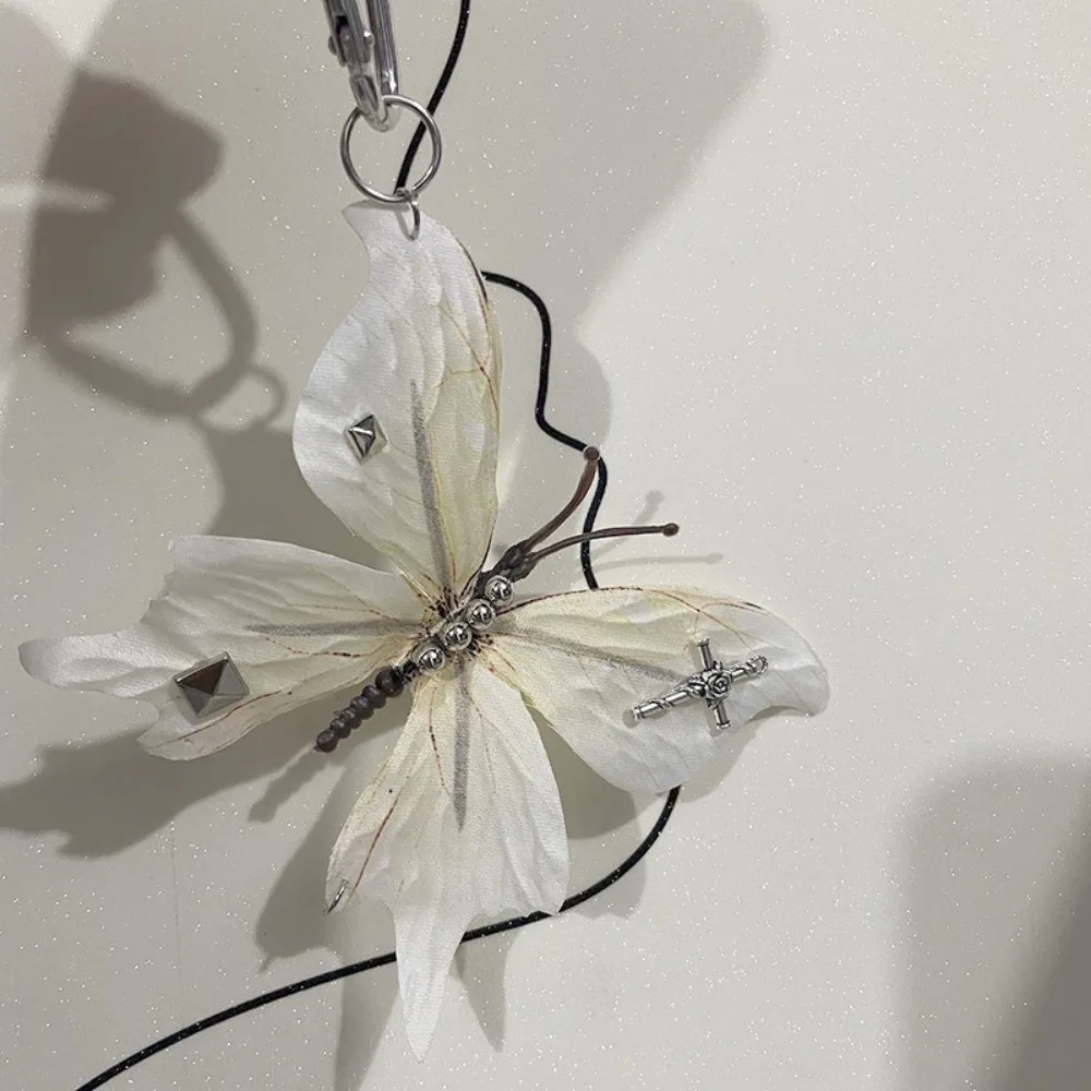 Porte-clés fait à la main, Design exquis, Design coloré, Imitation Rivet, détail de Rivet, pendentif créatif