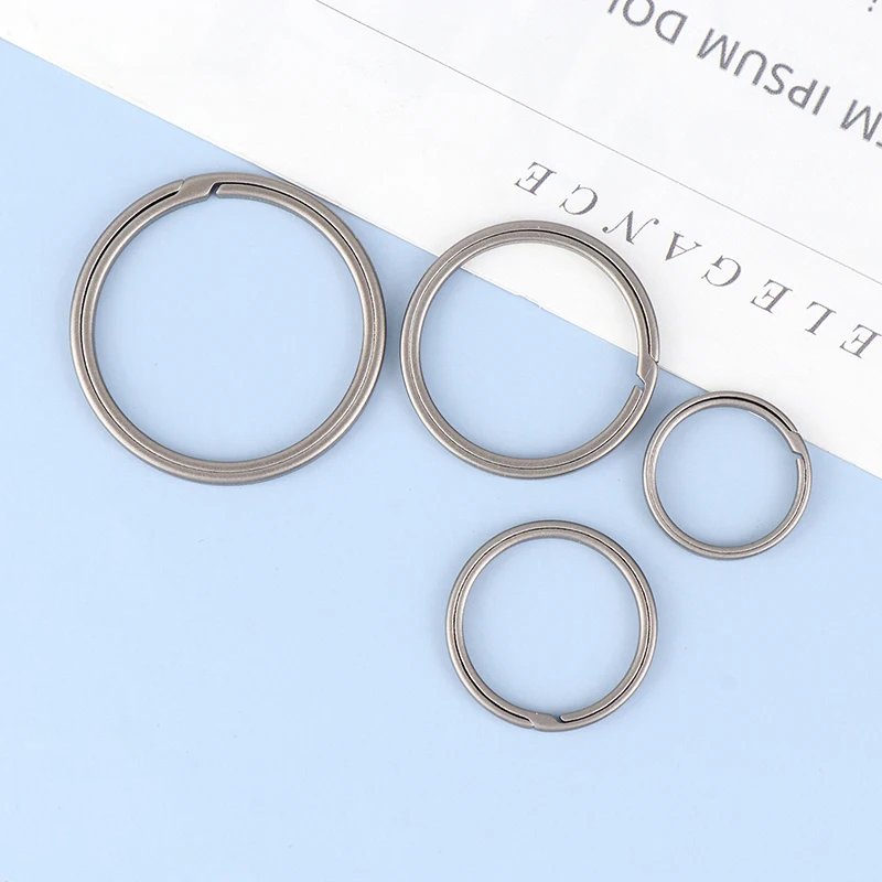 1Pc Titan Schlüssel Ring Titan Legierung Auto Schlüssel Kette Outdoor Männliche Kreativität Geschenk Kleine Werkzeug Auto Keychian Zubehör
