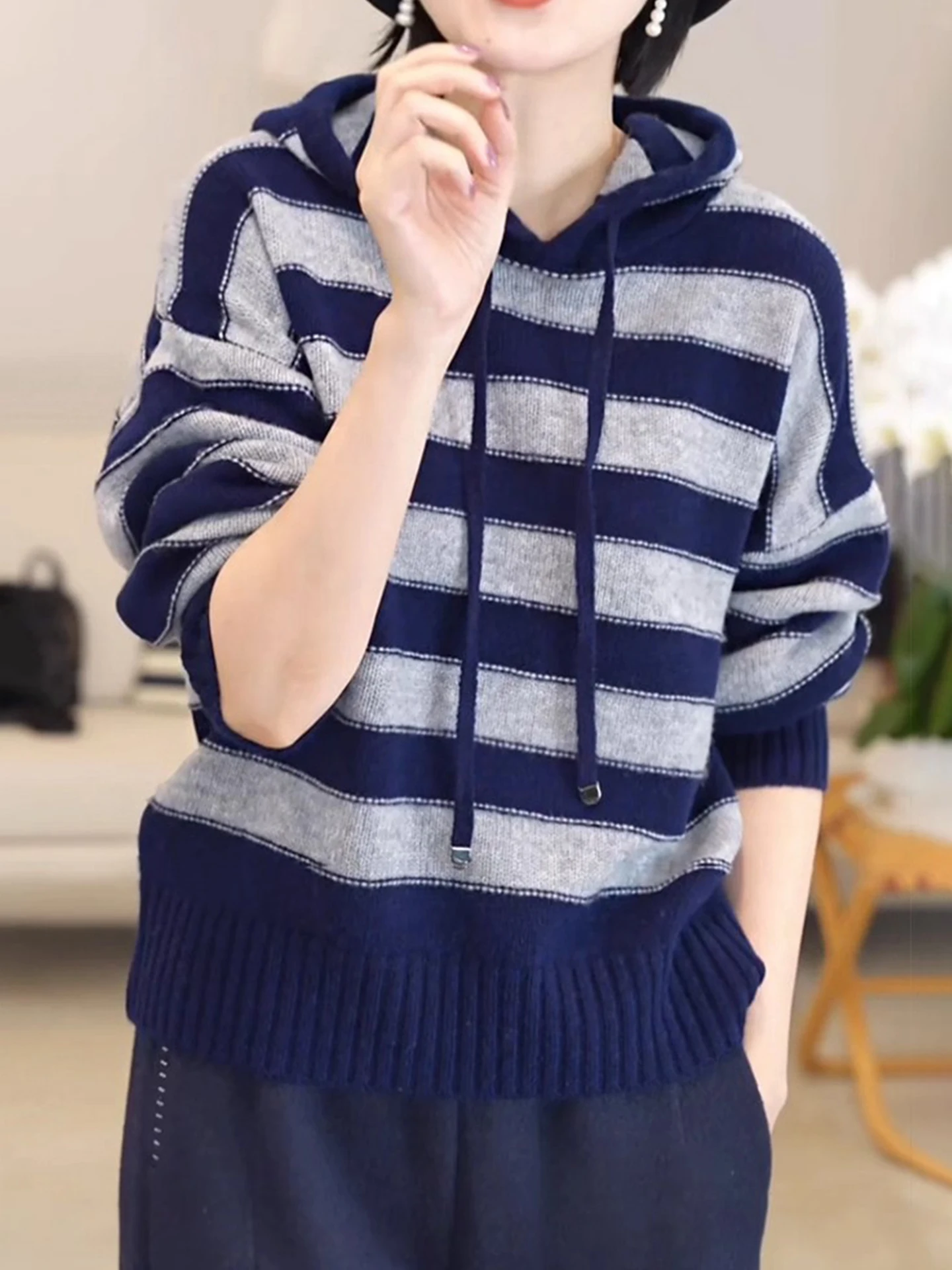 

Loose Fit Hooded Striped Knitwear Long Sleeve Women's Casual Lazy Top Fashionable Autumn Wear Comfortable Korean Style