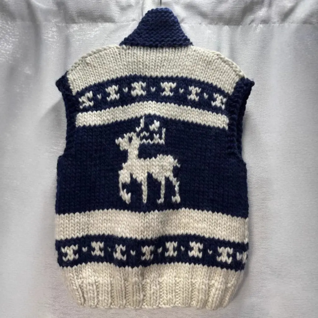 

Women's Korean-Style Retro Reindeer Fair Isle Light Luxury Pure Wool Handmade Vest Coat Sweater Early Autumn Fashion