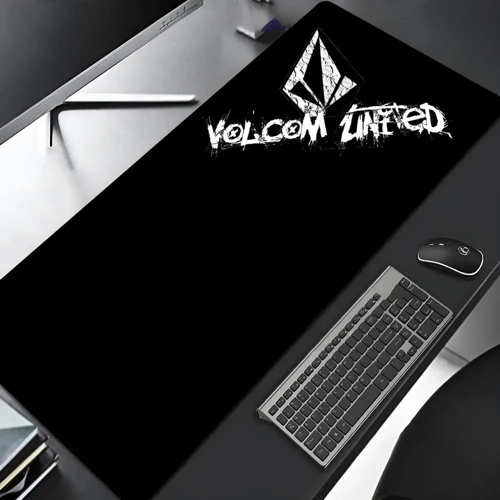 Fashion Volcom Mouse Pad Cartoon Lockedge Large Gaming Pad Computer Gamer Keyboard Mat Desk Mousepad PC Desk Pad