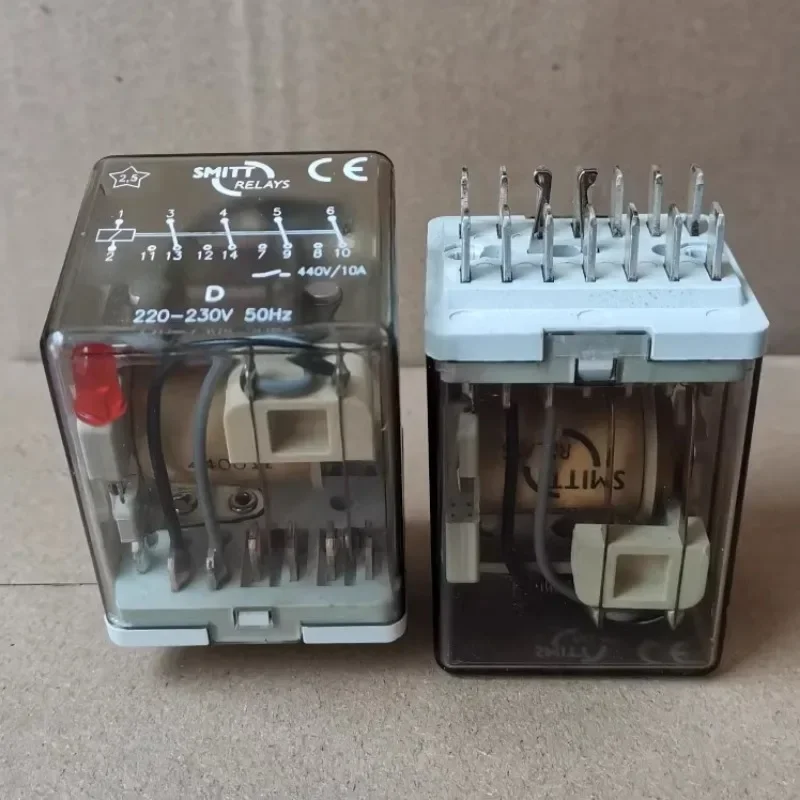 （Second-hand）1pcs/lot 100% original genuine relay:D-220V 230VAC 440/10A With base