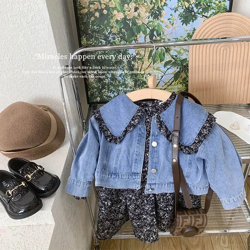 Girls\' suit 2023 autumn new children\'s fashion two-piece baby lace denim coat floral dress