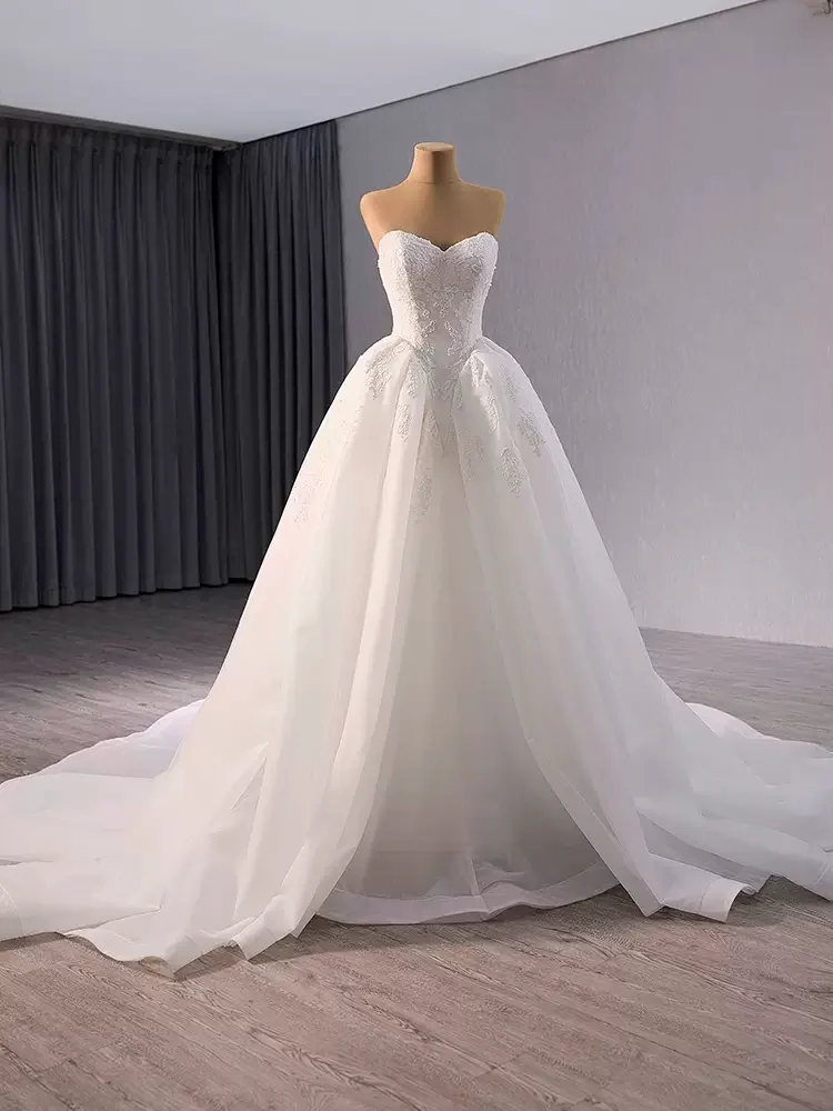 High Waist Wedding Dresses Court Train Sweetheart Applique Decoration Lace-up Back Bridal Gowns