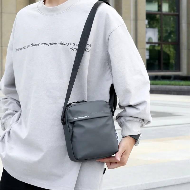 

Men's and women's one-shoulder casual cross-body bag with large capacity fashion anti-splashing multi-functional portable