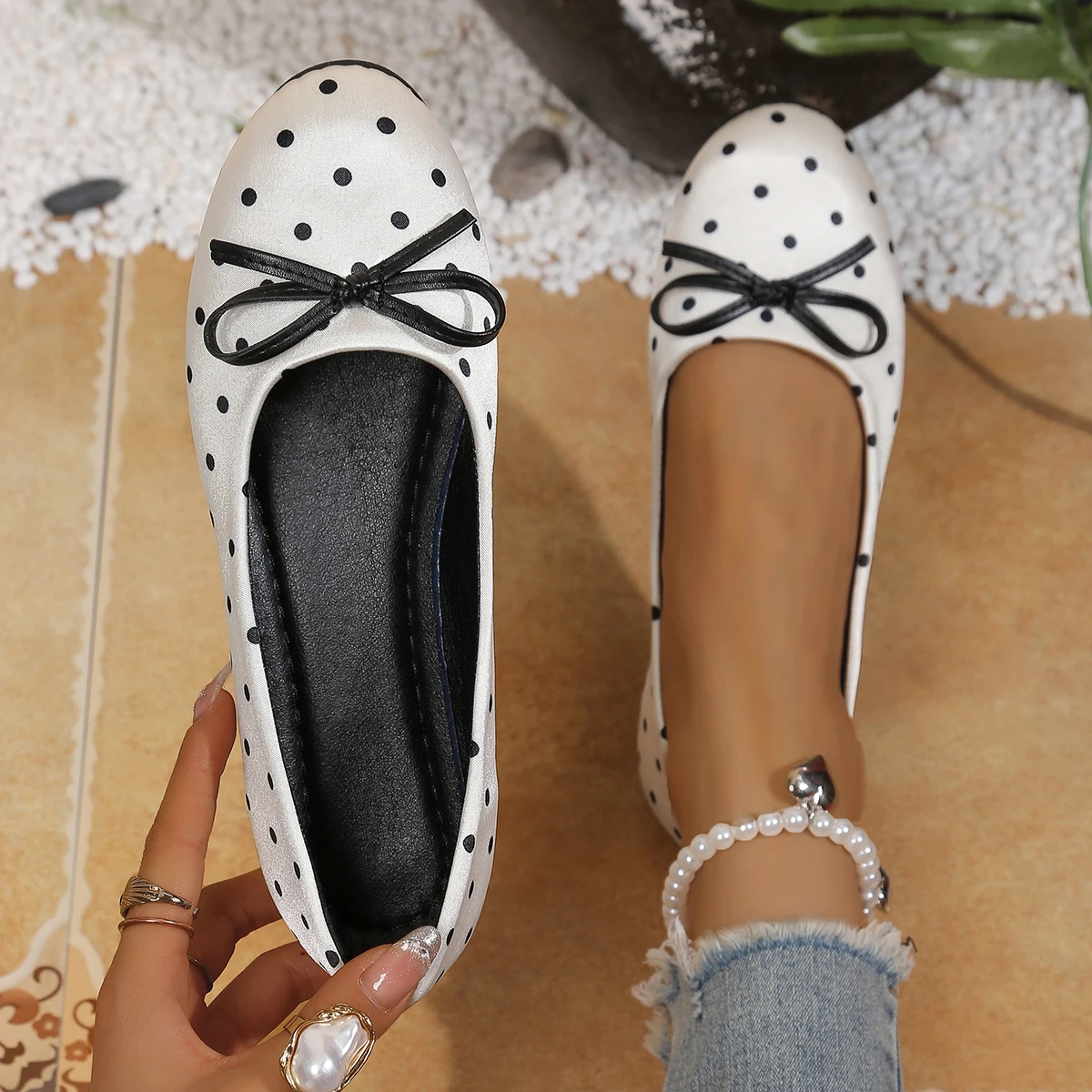 Damen-Ballerinas mit Polka-Dot-Muster und Schleife, runde Zehenpartie, Slip-On, lässige flache Schuhe – Detail 13