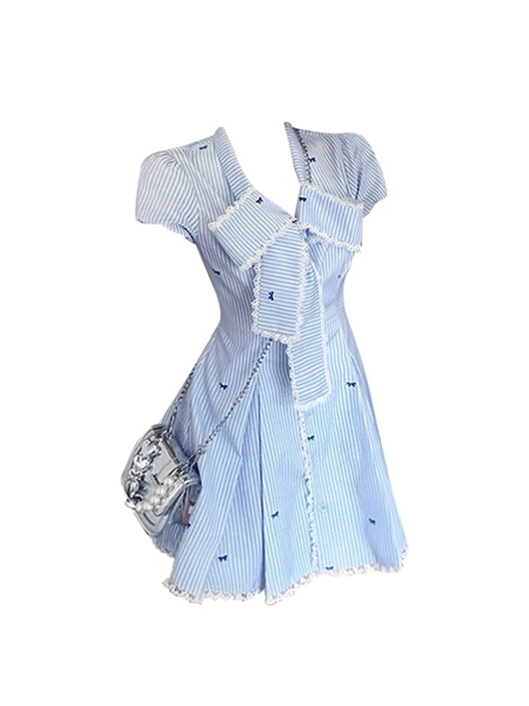 

Sweet Design College Style Women's Short Sleeve Waist Cinched Slimming Short Dress Summer 2025 New A-Line Skirt V-Neck Dress