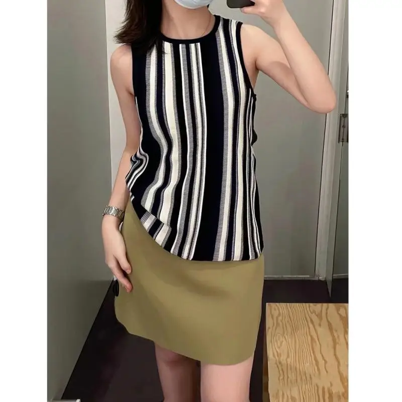 2024 Women's Striped Knitted Vest Versatile Fashion Top for Woman Casual Round Neck Sleeveless Knitting Lady Boutique Clothing