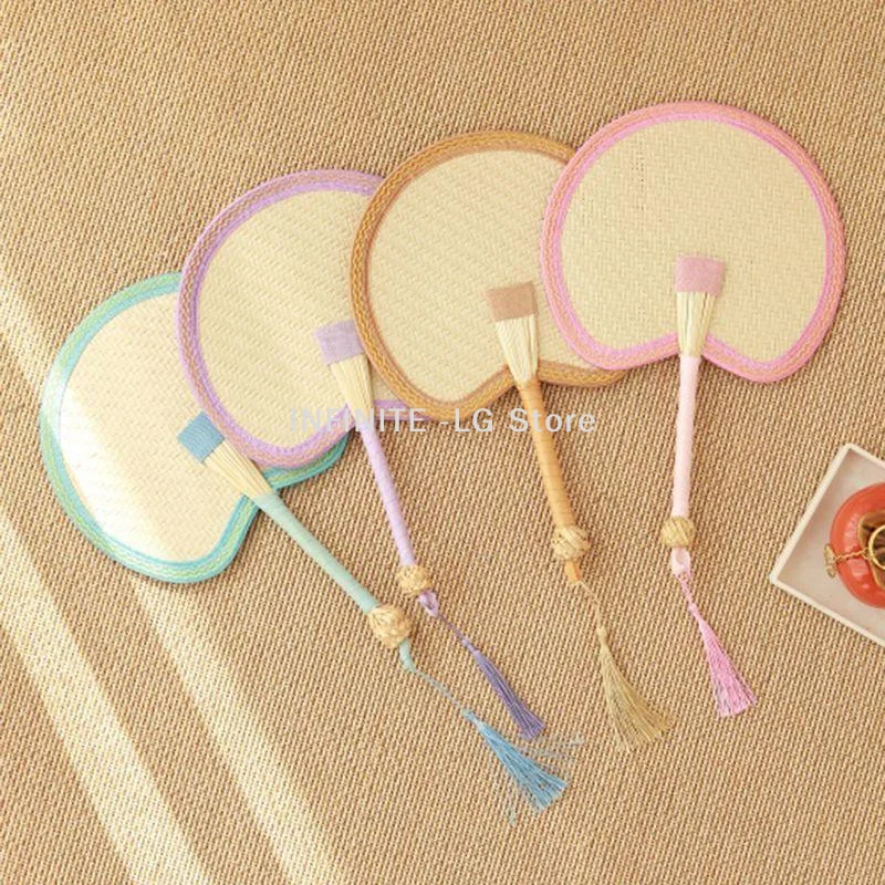 Handmade Natural Straw Palm Fan Woven Handheld Fan Portable Summer Cooling Fans For Party Wedding Camping Home Decoration