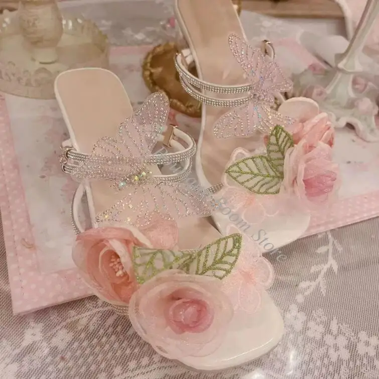 sandali-da-donna-in-chiffon-rosa-con-fiori-e-tacco-grosso-trasparente-scarpe-con-cristalli-e-farfalle-indossabili-in-due-modi