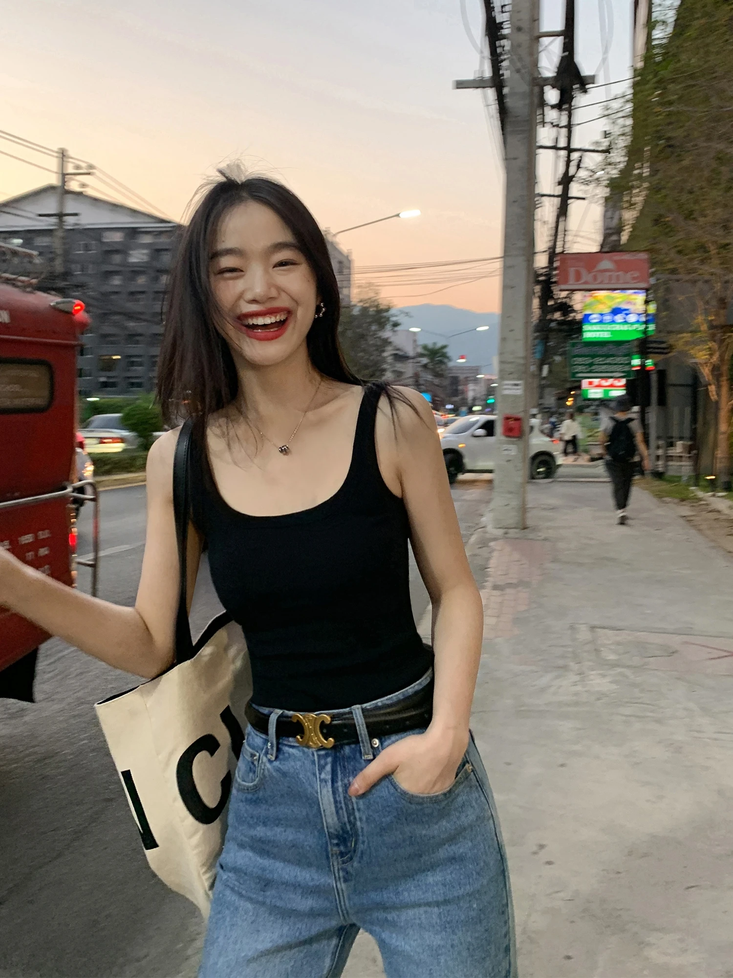 

Женский укороченный вязаный топ Pusumede Black Strap Vest: базовый, эластичный, облегающий, универсальный, из смесового хлопка, вискозы и спандекса