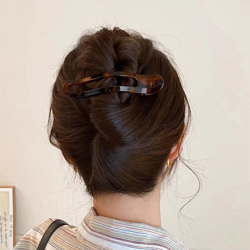 

Large Duckbill Clip for Women with Thick Hair; Straight Clip for The Back of The Head; Transparent Hair Clip and Hair Accessory