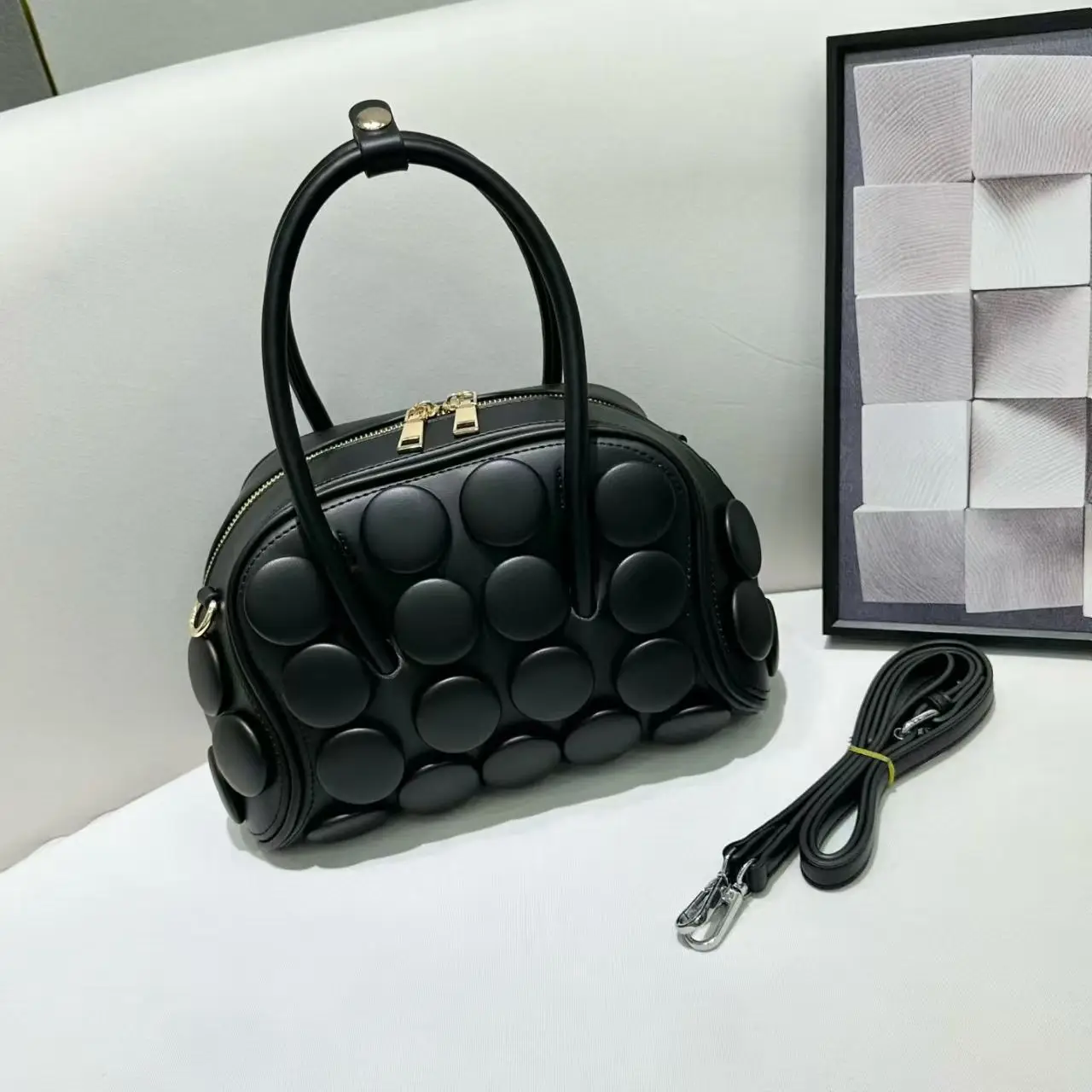 

Shell Bag Women's Stylish Quilted Pattern Large Capacity Forest Style Handbag Shoulder Crossbody Bag for Daily Commute Travel