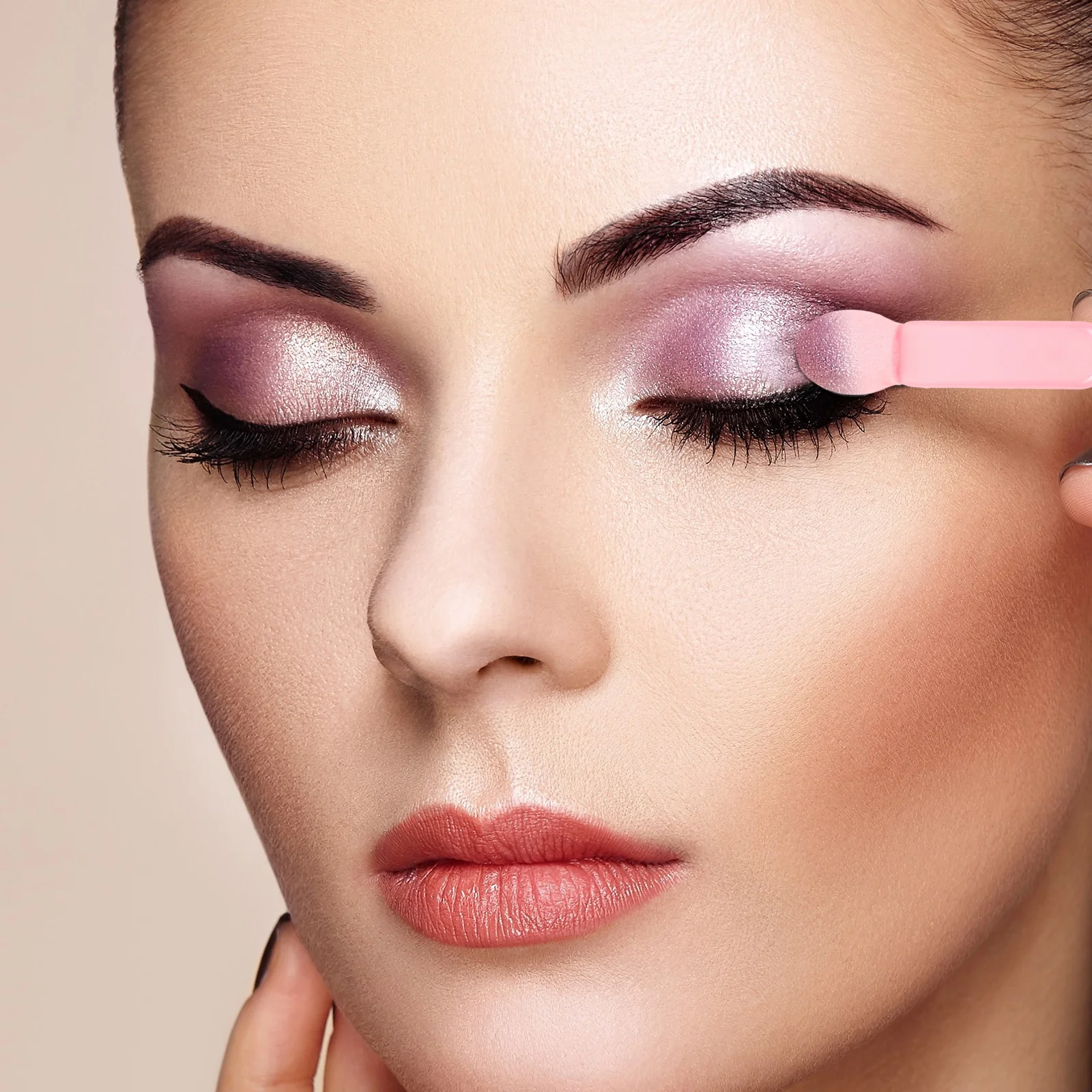 

100Pcs Eyeshadow Brushes Sponge Applicators Multifunctional Blending Tools for Eyebrow Powder Smooth Color Distribution Women