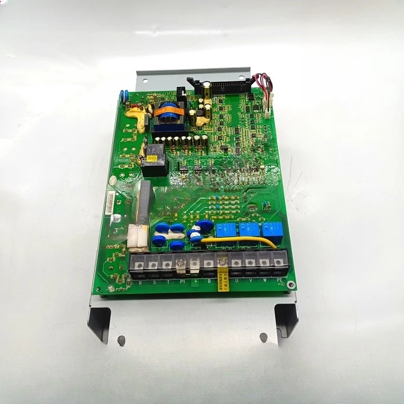 

Детали для лифта Hitachi HGE, инвертор лестницы ELS-4T037A/3,7 кВт/65000367-V13