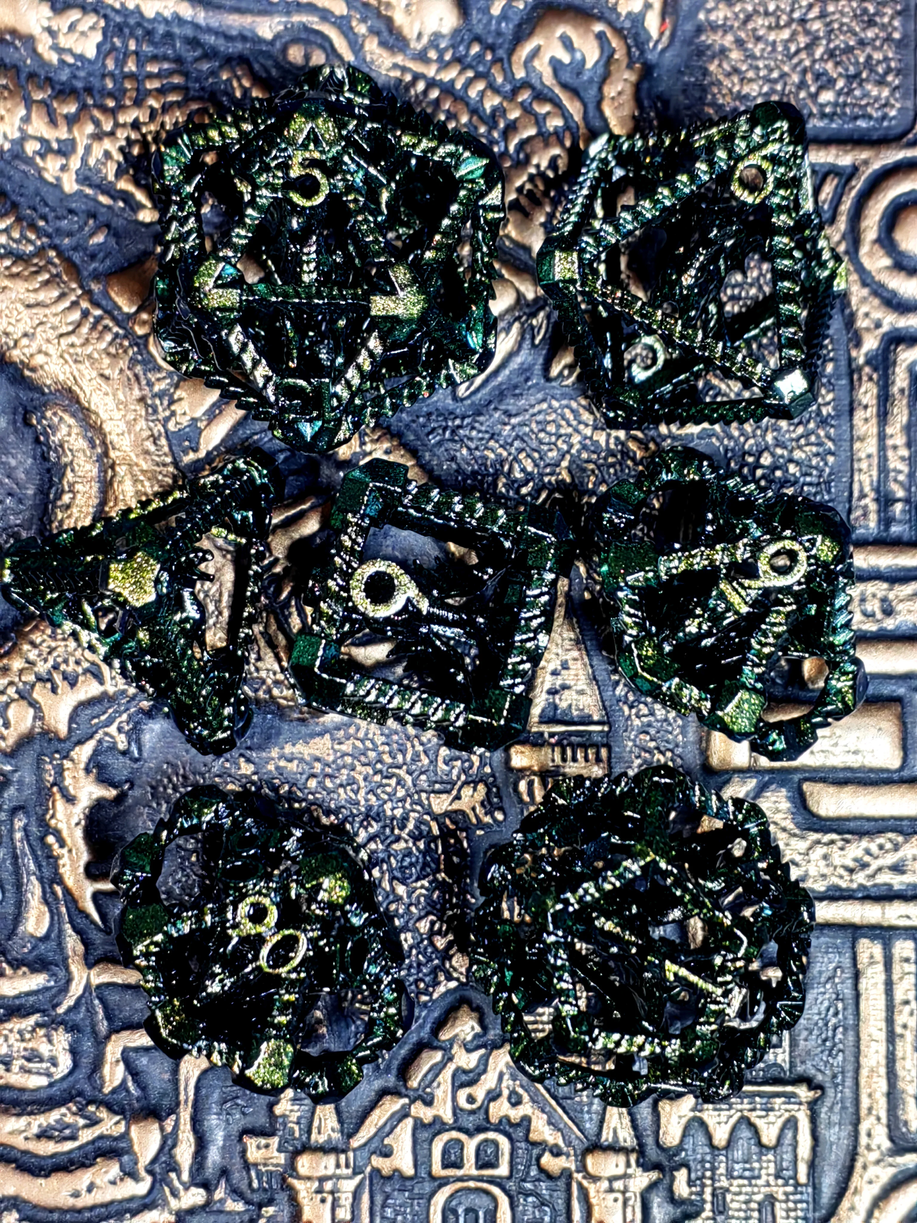 

DnD Dice Set Metal – 7 Piece Polyhedral Zinc Alloy Dice with Spinning Dragon Eye Core, Green, for Dungeons & Dragons, RPG, Table