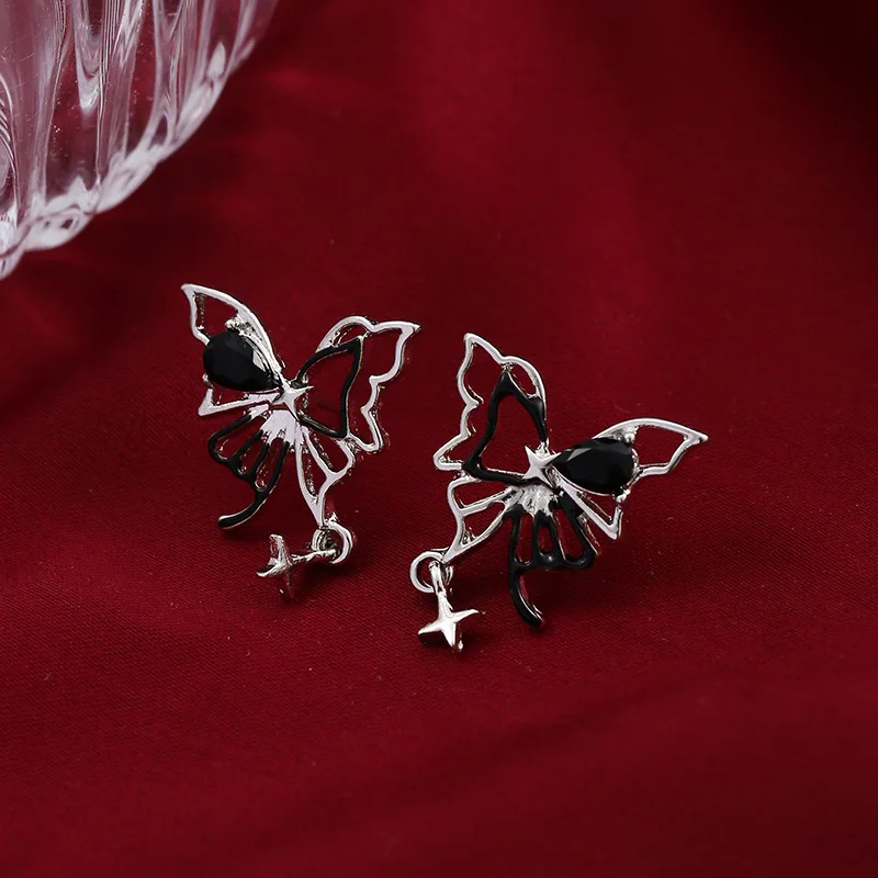 الظلام نمط فراشة جوفاء خارج الأقراط تصميم غير متناظرة المألوف الزركون الشرير الراقية شرابات أقراط مجوهرات نسائية #2